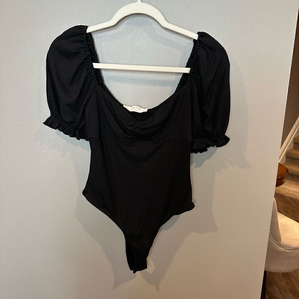 ASTR Black Ribbed Puff Sleeve Thong Bodysuit M